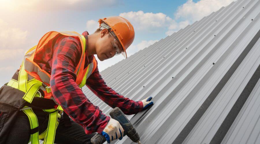 Professional gutter cleaning in Warsaw, VA